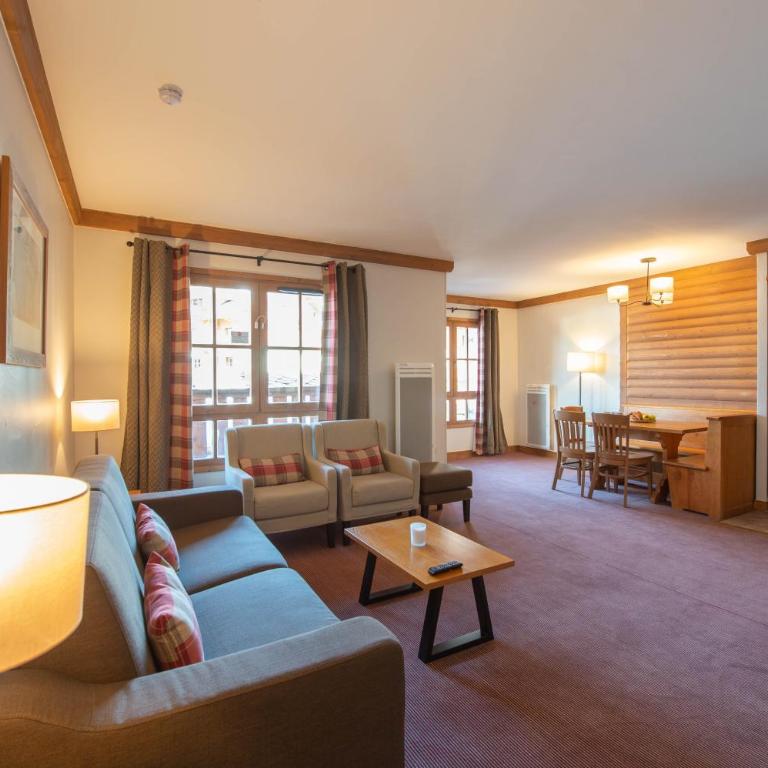 Résidence Pierre & Vacances Premium Arc 1950 Le Village - Appartement 2 Chambres avec Balcon - Accès à la Piscine Extérieure (6 Personnes) - 1