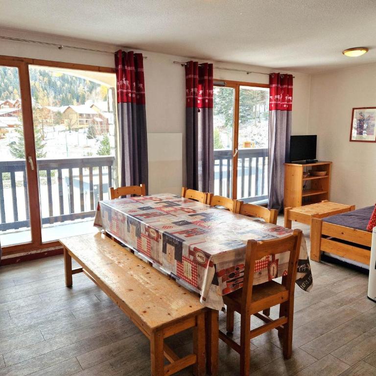 Appartement au cœur de la station, 6/8 pers, 2 SDB, balcon, proche pistes et commerces - FR-1-265-194 - Appartement (8 Adultes) - 8