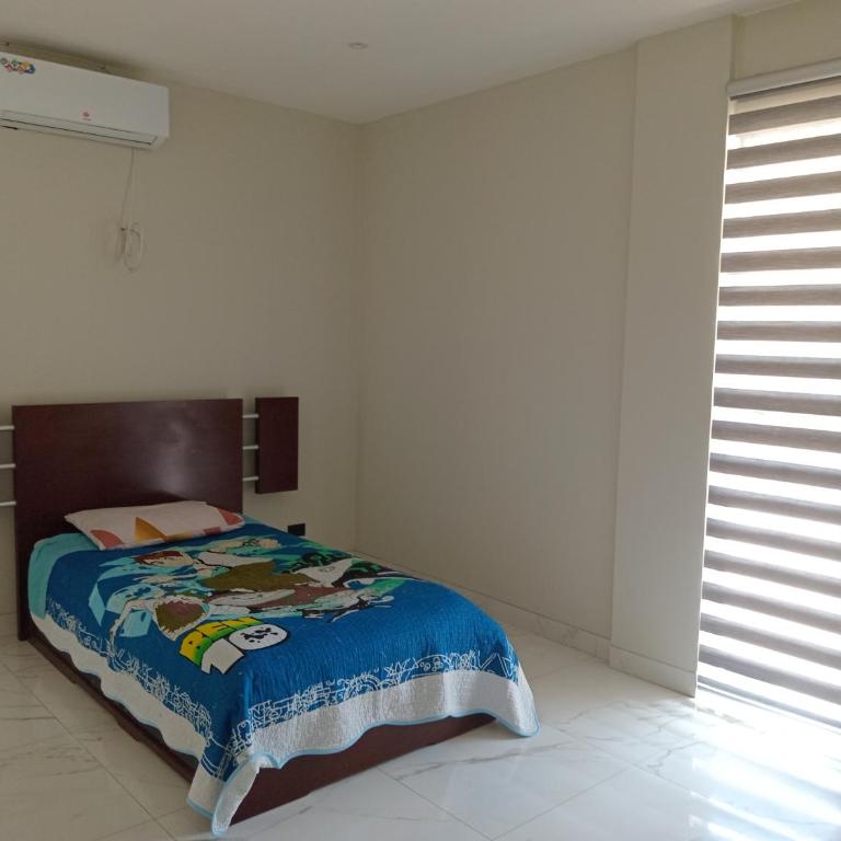 Hermosa Casa Vacacional con piscina privada cerca del Aeropuerto - Four-Bedroom House - 14