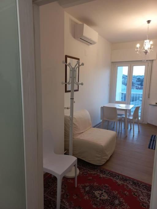 Sea view city centre - One-Bedroom Apartment - 3