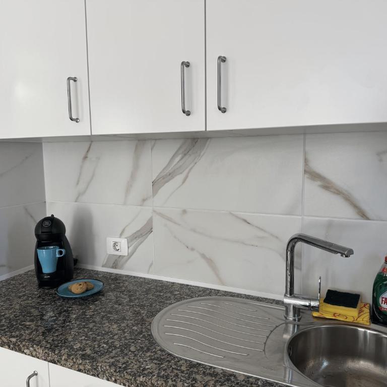 Las Americas Stunning Apartment Close to the Sea in Tenerife - Apartamento de 1 dormitorio con vistas a la piscina - 11