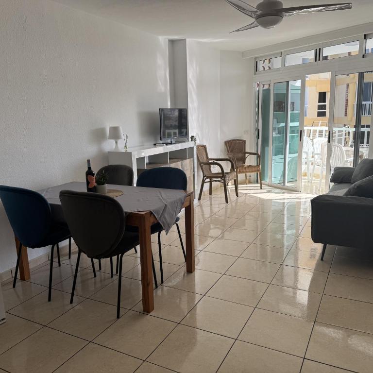 Las Americas Stunning Apartment Close to the Sea in Tenerife - Apartamento de 1 dormitorio con vistas a la piscina - 24