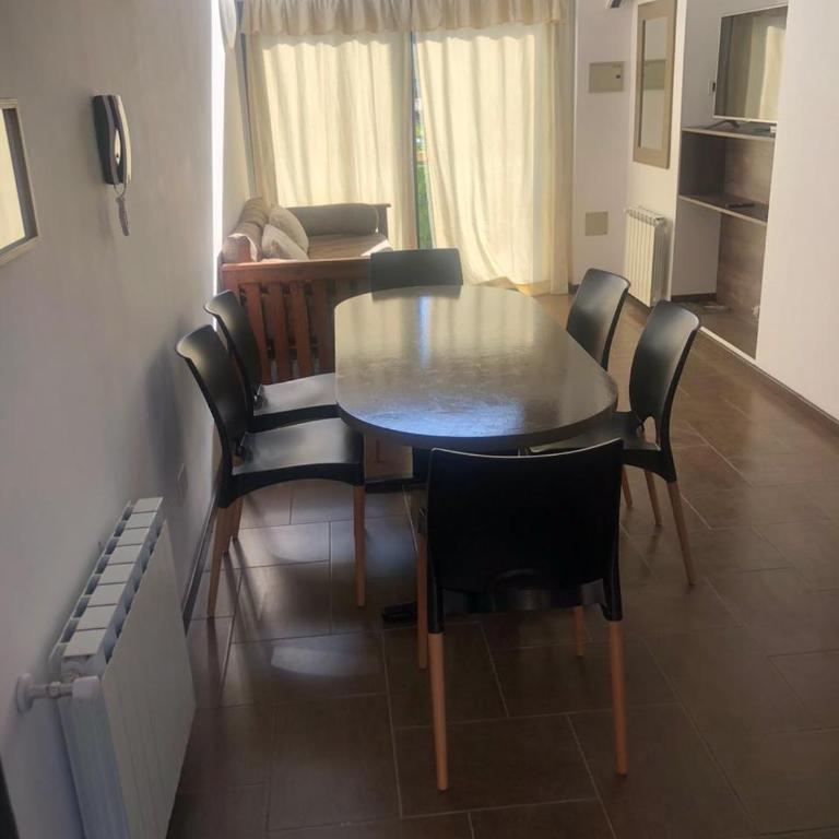 Centrico y cómodo Depto en San Martin de los Andes - Apartamento de 2 dormitorios - 3