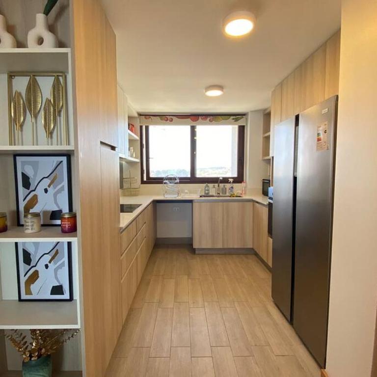 Amplio dpto, vista insuperable, 2 parkings - Apartamento con vistas al mar - 2