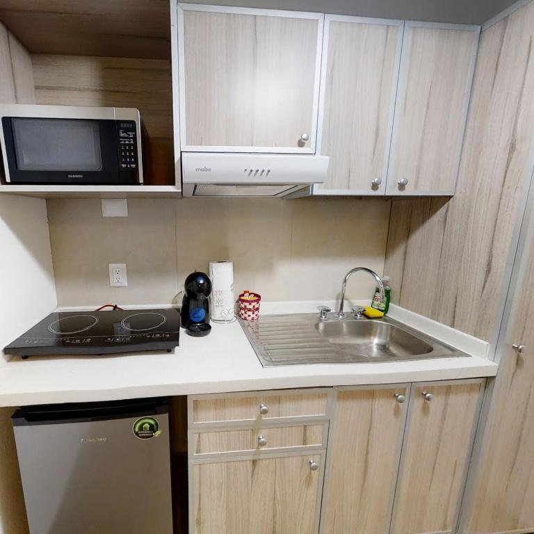 Tokio Ciento Diez - King Suite with Balcony - 3