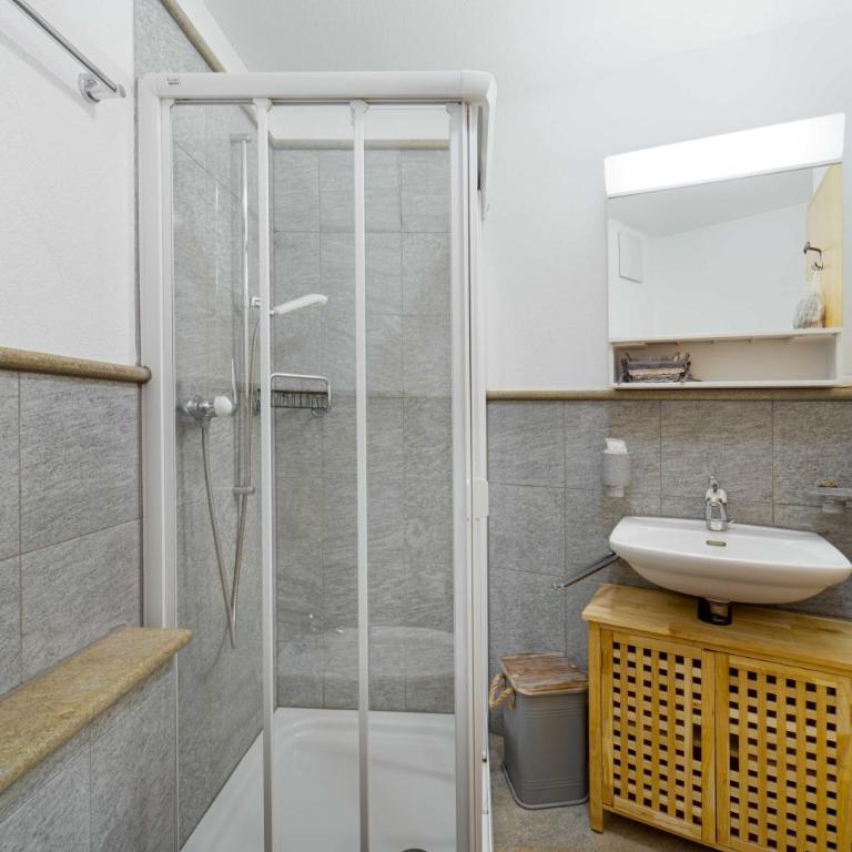 Apartment Chesa Erica 65m2 with private garden - Appartement 1 Chambre - 21