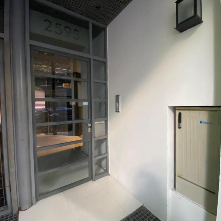 Moderno monoambiente nuevo con balcon a la calle en barrio Belgrano - Apartamento de 1 dormitorio - 27