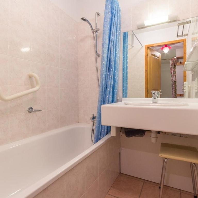 Appartement rénové 2 pièces, 6 personnes, balcon au sud-ouest, La Rosière - Appartement 1 Chambre - 4