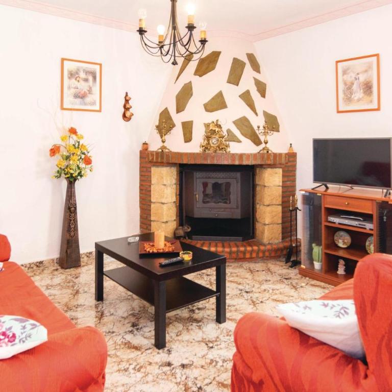 3 Bedroom Cozy Home In Torrox - Casa Vacacional de 3 dormitorios - 11