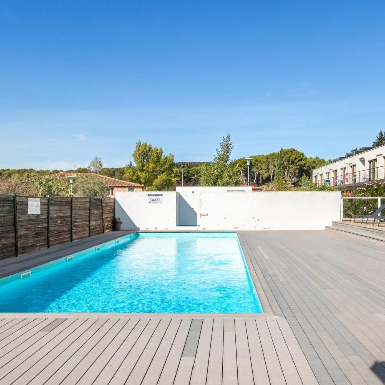 Studio Nuitée en Provence 2 - Studio - Vue sur Piscine - 32