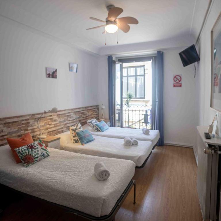 Gurtxu Rooms by Sun Sebastián - Habitación Doble con cama supletoria - 2