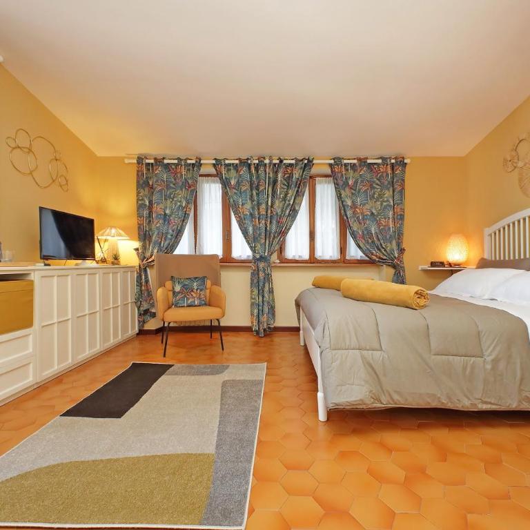 Villa Gisi Guest House - Deluxe Double Room with Balcony - 15