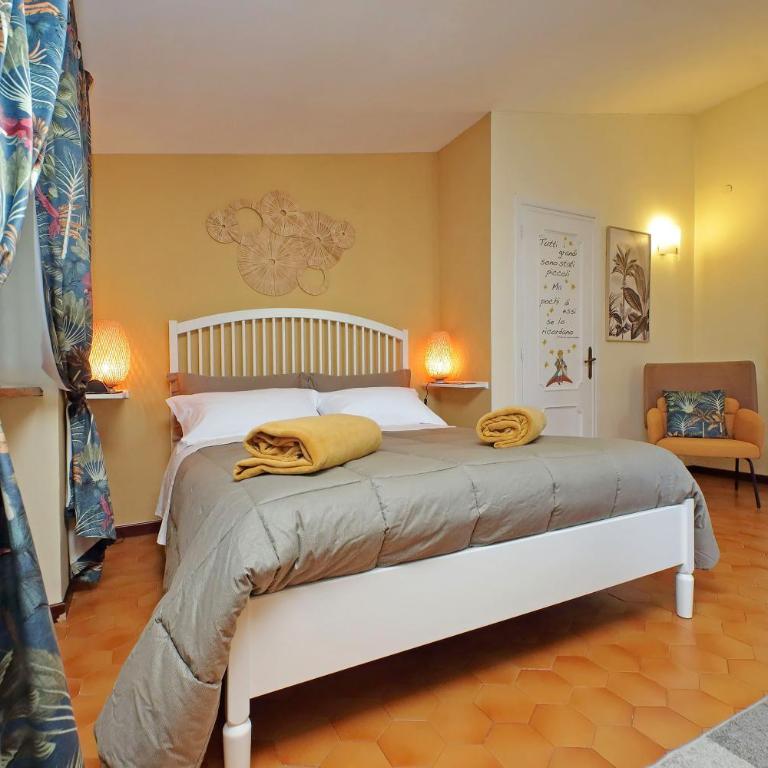 Villa Gisi Guest House - Deluxe Double Room with Balcony - 12