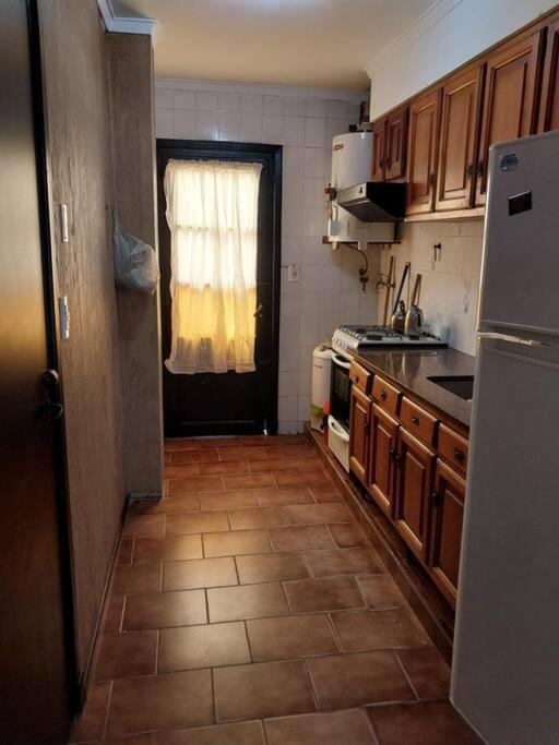 Alquilo casa zona La Perla - Apartamento de 1 dormitorio - 2