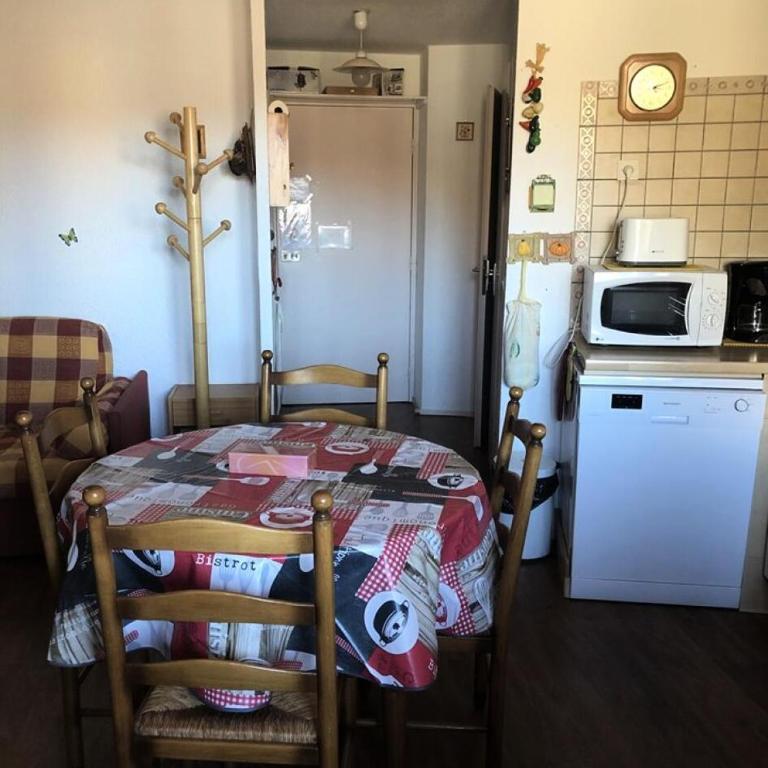 Résidence 4 Soleils - RESIDENCE 4 SOLEILS APT 317 MAE-3011 - Appartement - 2