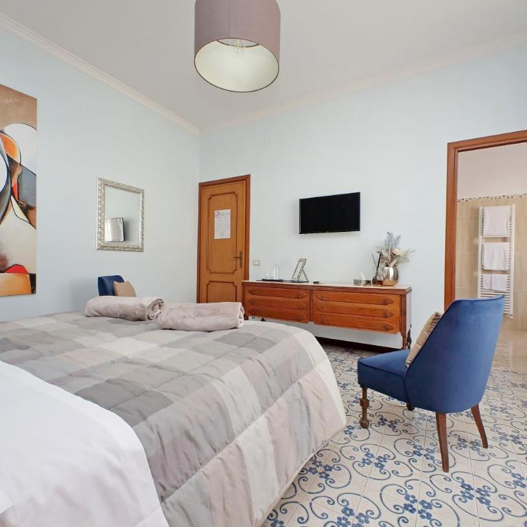 Villa Gisi Guest House - Deluxe Double Room - 11