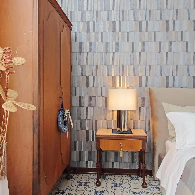 Villa Gisi Guest House - Deluxe Double Room - 9