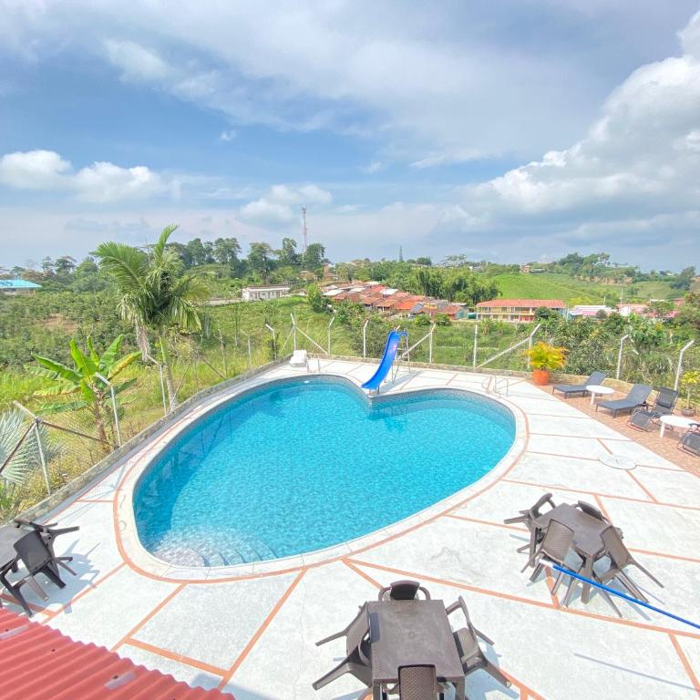 Vista Hermosa Finca Filandia a 10 min del Pueblo - Seven-Bedroom House - 4