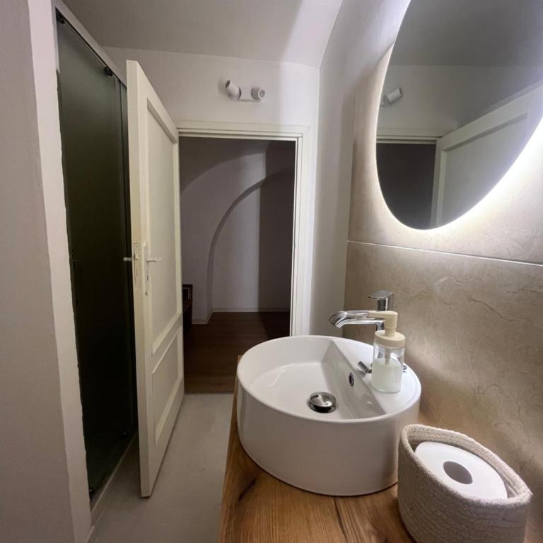 VagaLuna Short Stay - Quadruple Room with Private Bathroom - 20