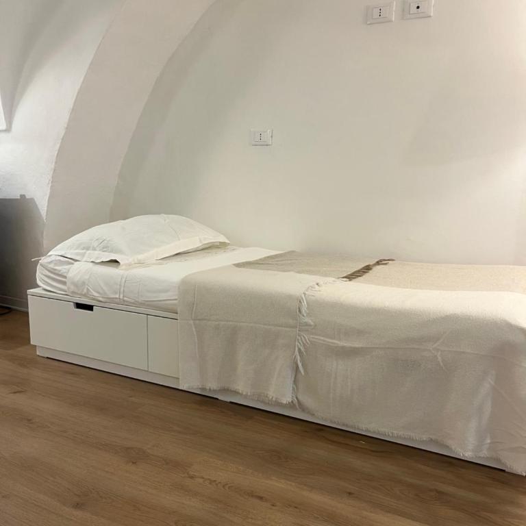 VagaLuna Short Stay - Triple Room with Private Bathroom - 17