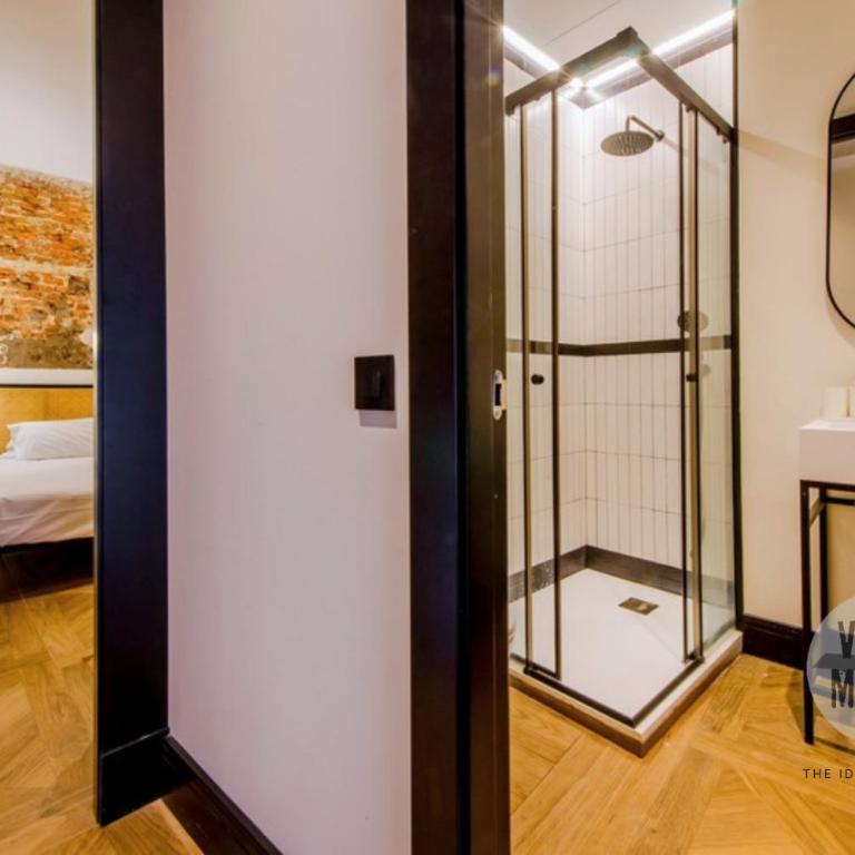 Experiencia Madrileña para 4, vive en Calle del Aguila E3 - One-Bedroom Apartment - 9