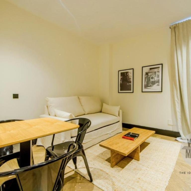Experiencia Madrileña para 4, vive en Calle del Aguila E3 - One-Bedroom Apartment - 2