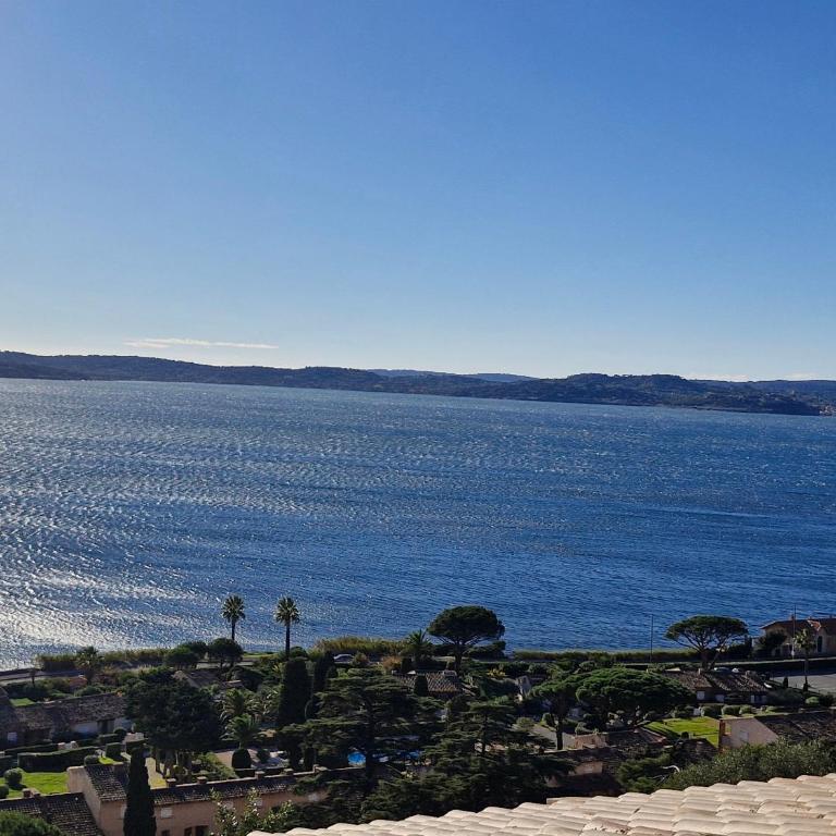 Triplex 4 pièces, vue mer, piscine, parking, animaux admis à Sainte-Maxime - FR-1-780-44 - Apartamento - 27