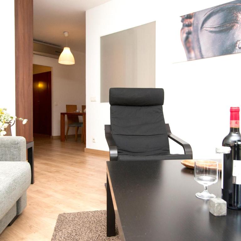 Apartment Bright Sagrada Familia - Two-Bedroom Apartment - 25