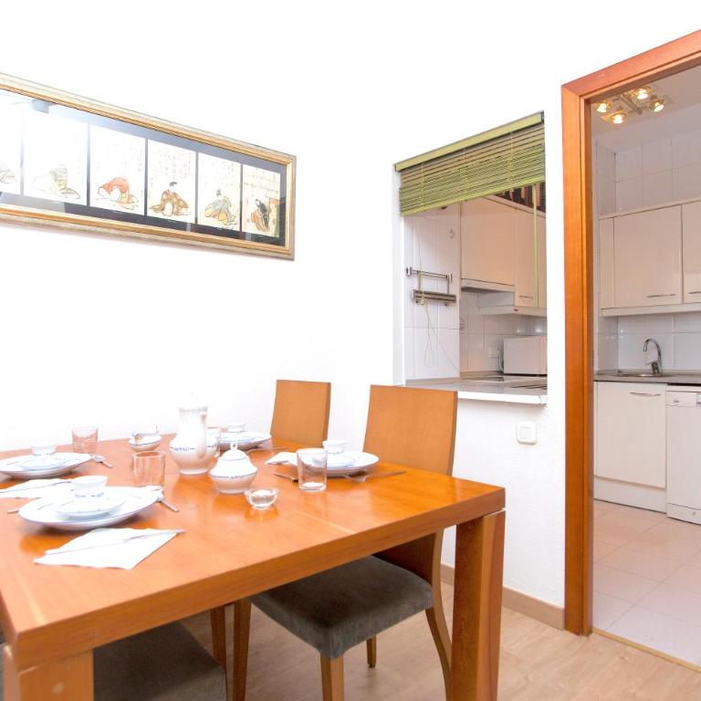 Apartment Bright Sagrada Familia - Two-Bedroom Apartment - 27