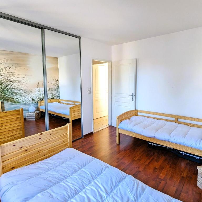T3 76m² avec terrasse, balcon, à 100m de la plage d'Eyrac, parking et WIFI - FR-1-420-154 - Apartment - 11