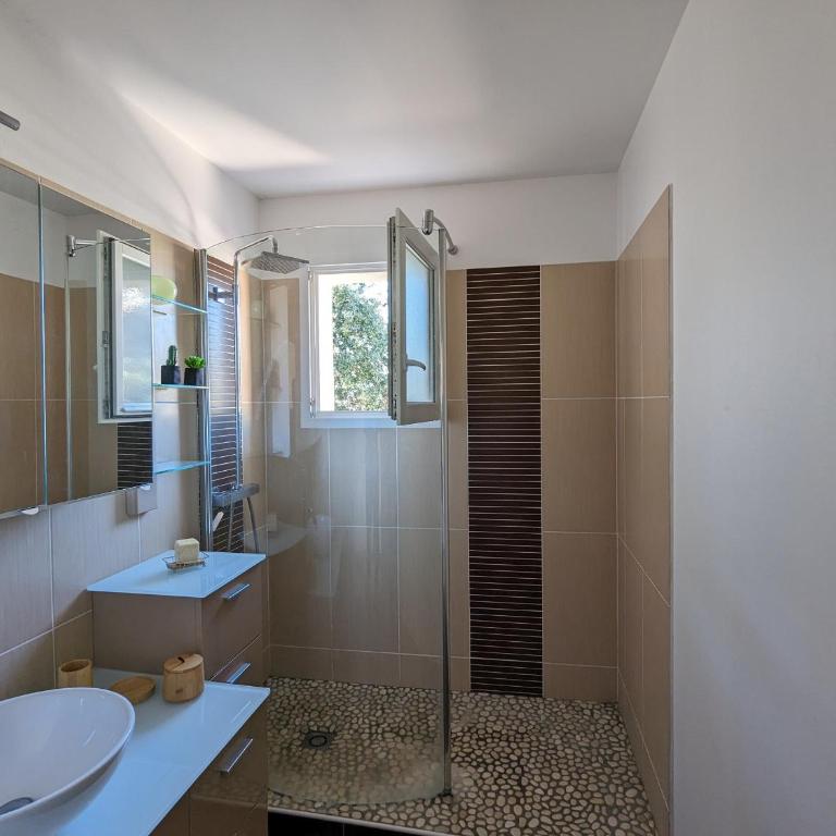 T3 76m² avec terrasse, balcon, à 100m de la plage d'Eyrac, parking et WIFI - FR-1-420-154 - Apartment - 14
