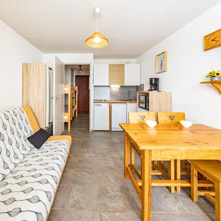 Studio lumineux de 22m² avec balcon sud, à Saint-François-Longchamp - FR-1-807-94 - Studio - 3