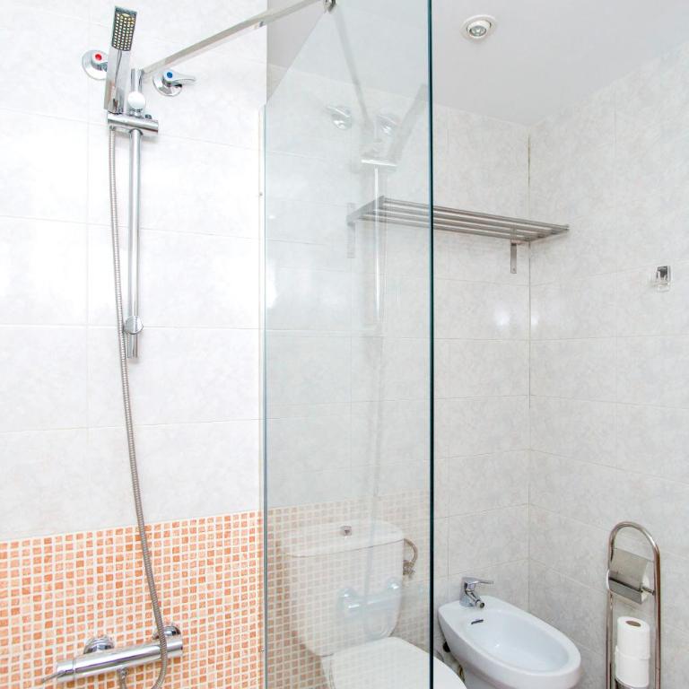 Apartment Bright Sagrada Familia - Two-Bedroom Apartment - 28