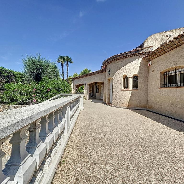 Villa-Piscine-Tennis-Spa-French Riviera - Villa - 4