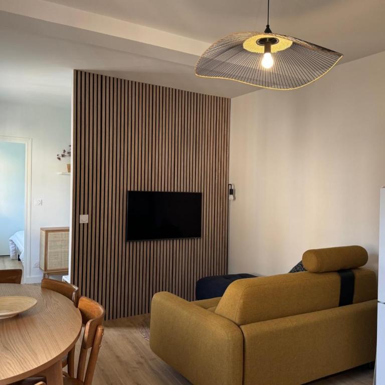 Apartment with Wifi near city center - Apartment - 2