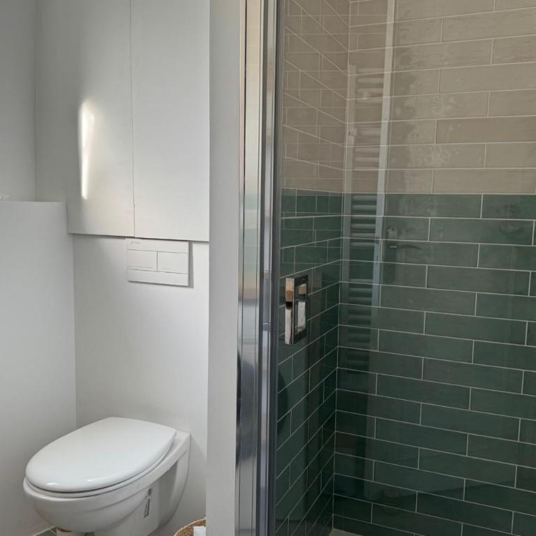 Apartment with Wifi near city center - Apartment - 12