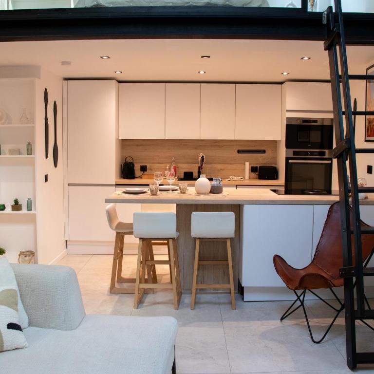 Appartement cosy Vieil Antibes - Appartement 2 Chambres - 12