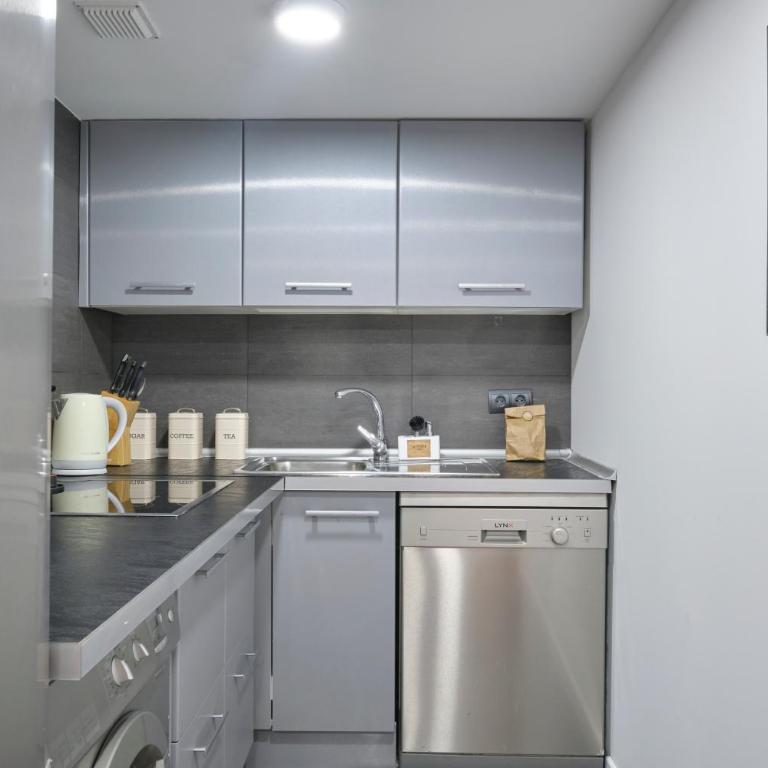 Lovely Apartments - Increíble loft en el corazón de Madrid - One-Bedroom Apartment - 10