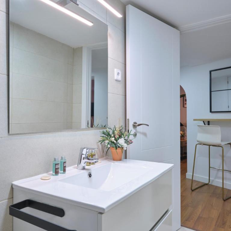 Lovely Apartments - Increíble loft en el corazón de Madrid - One-Bedroom Apartment - 18