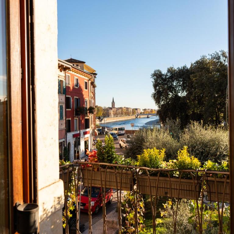 La finestra sul Ponte by Postcardsfrom - Appartamento con 1 Camera da Letto e Vista Fiume - 6