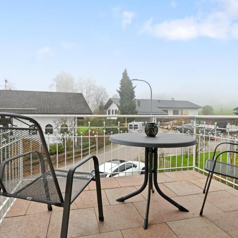 Cozystays - Apartment - 3
