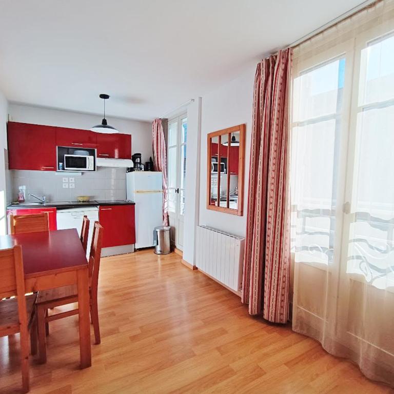 Le Coudon, T2, centre Luchon, wifi, casier à skis, ascenseur, 5 personnes - Apartamento de 1 dormitorio - 5