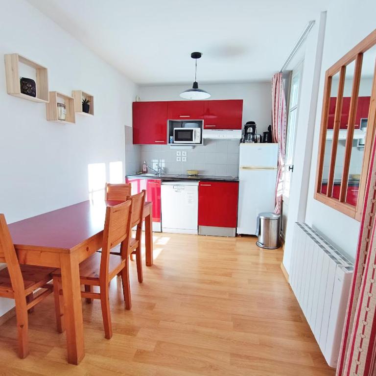 Le Coudon, T2, centre Luchon, wifi, casier à skis, ascenseur, 5 personnes - Apartamento de 1 dormitorio - 11