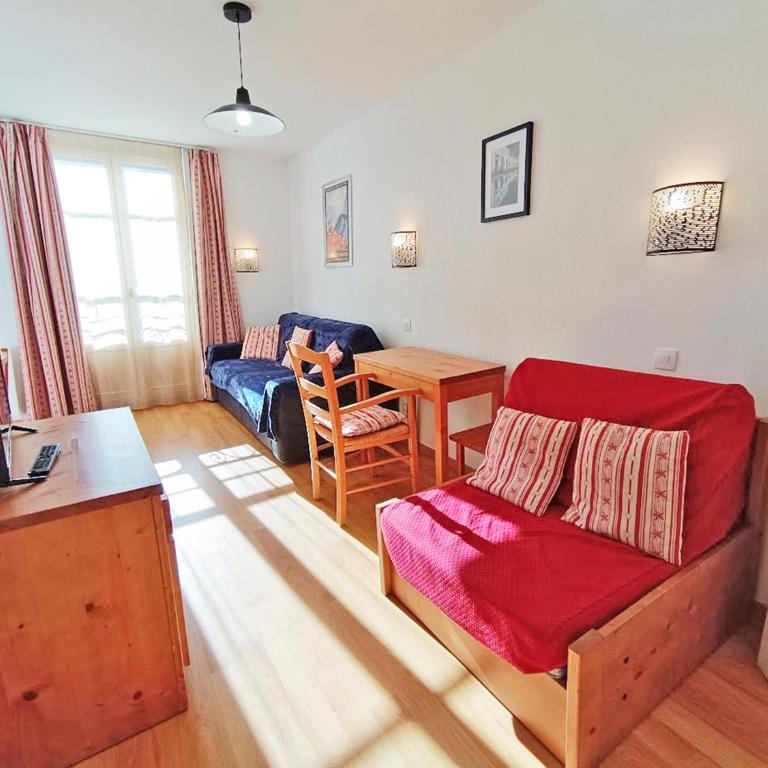 Le Coudon, T2, centre Luchon, wifi, casier à skis, ascenseur, 5 personnes - Apartamento de 1 dormitorio - 4