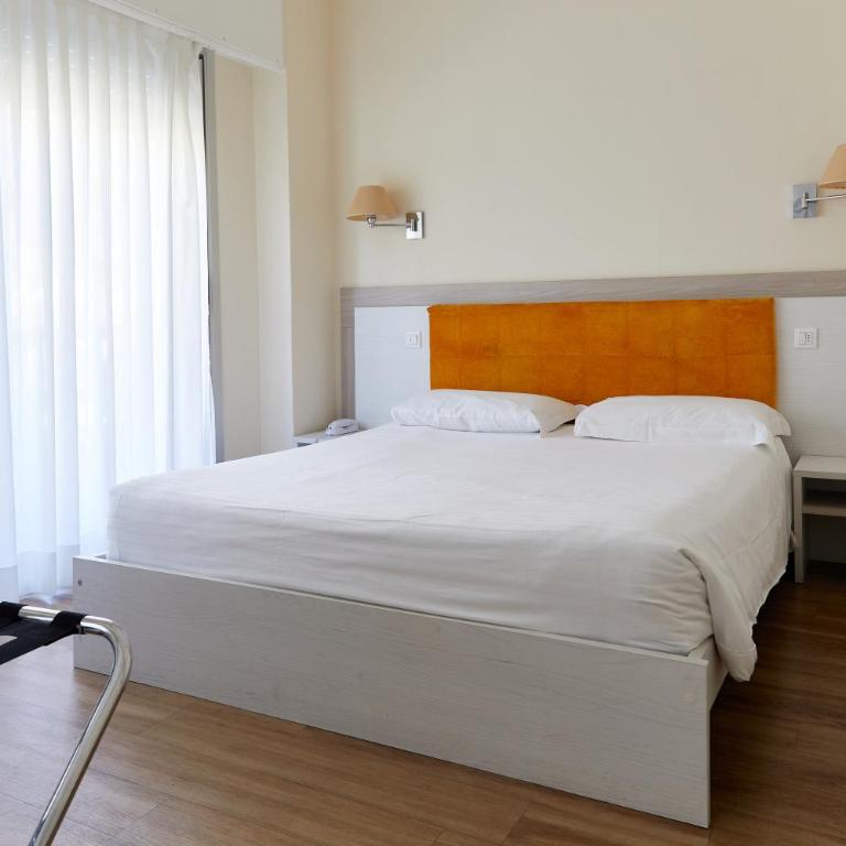 Hôtel Le Dauphin - Chambre Double - Côté Montagne - 5