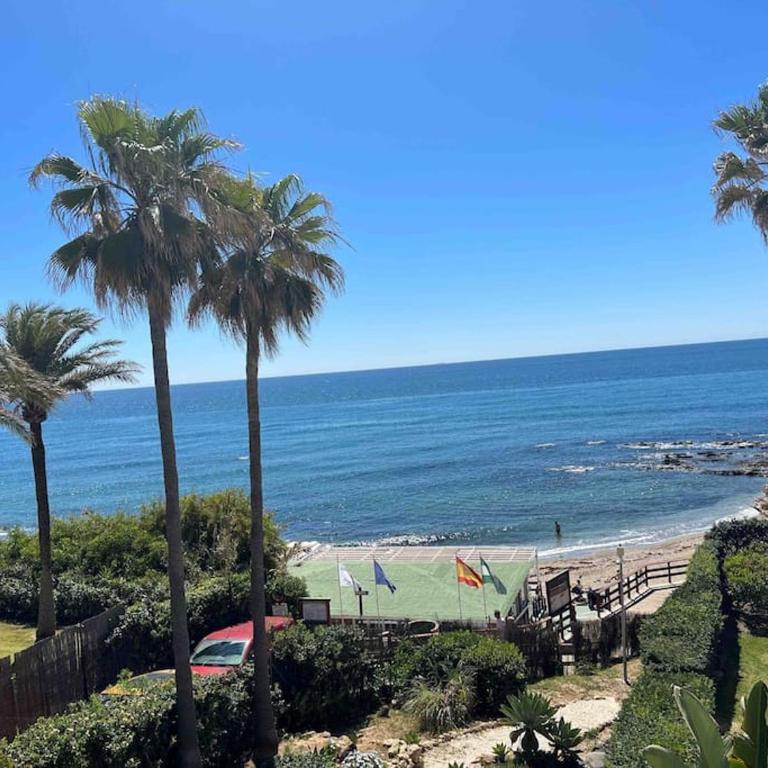 Modern, spacious 3 bedroom apartment with sea view - Three-Bedroom Apartment - 36