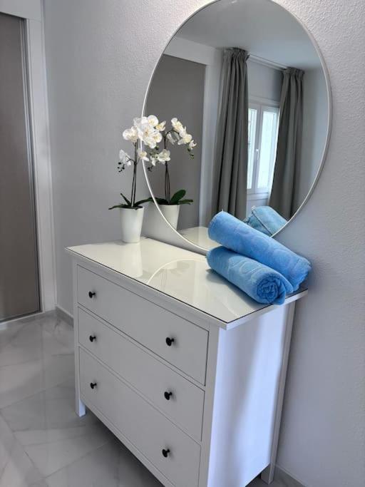 Modern, spacious 3 bedroom apartment with sea view - Three-Bedroom Apartment - 17