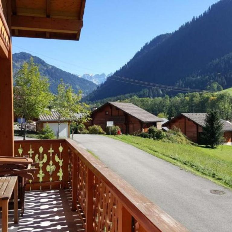 Chalet de luxe 9 pers. avec cheminée, proche télécabines, Wi-Fi, équipements complets et terrasse - FR-1-676-87 - Chalet - 17