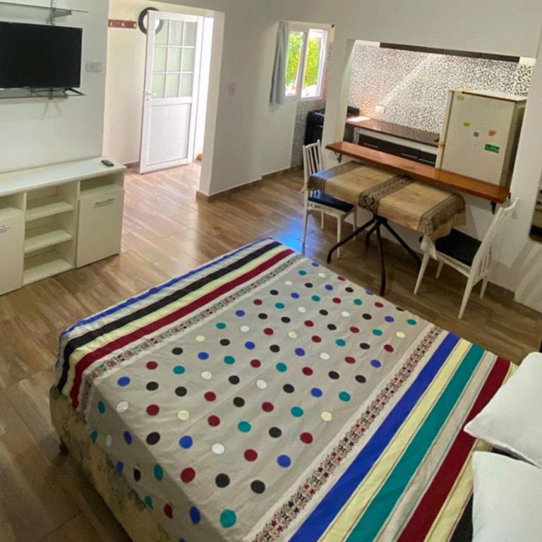 Departamentos a pasos del mar y de la peatonal - Apartamento de 1 dormitorio - 1