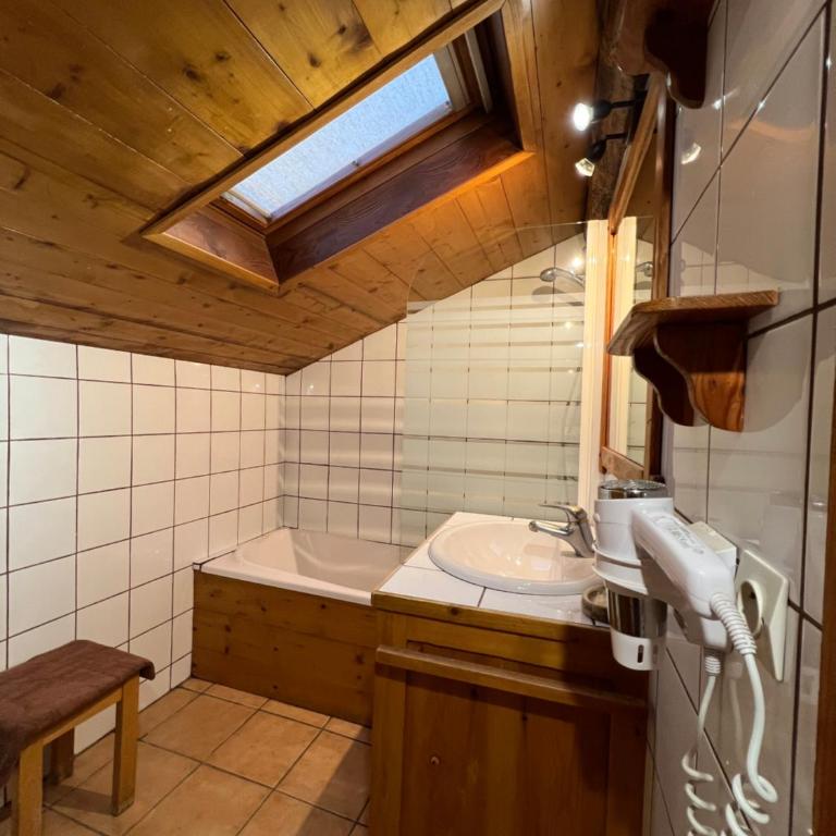 Appartement cosy pour 4 personnes en chalet de pierres - Appartement - 21